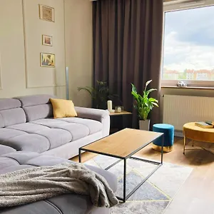 https://gold-apart.poznan-hotels.com
